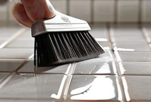 Tips on how to clean grout.